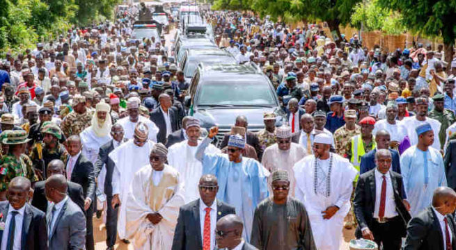 Nigeria: President Buhari Treks a Whooping 800 Meters