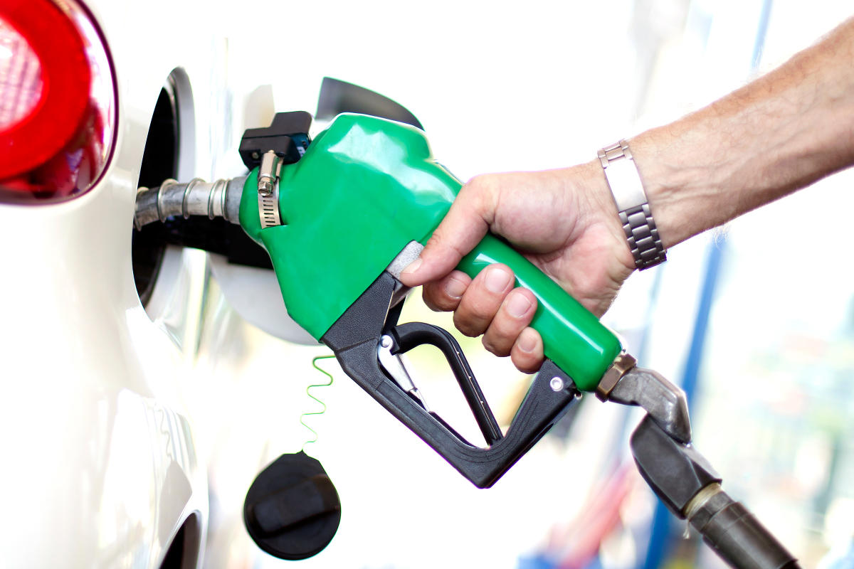 FG Reduces Petrol Price by N5 Per Litre