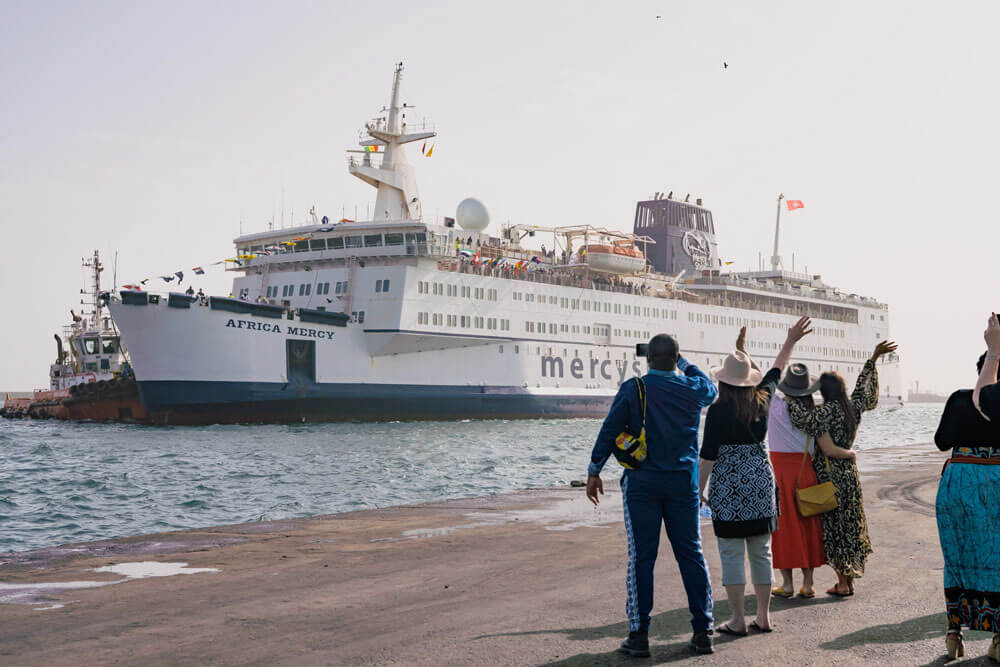 World's Largest Civilian Hospital Ship "Global Mercy" In Senegal