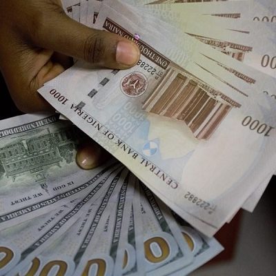Naira Devalues to N700/$1 as Dollar Demand Rises